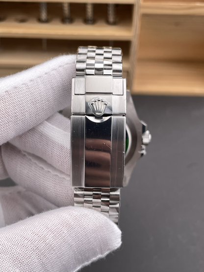 GMT Master II 126710 "Pepsi"