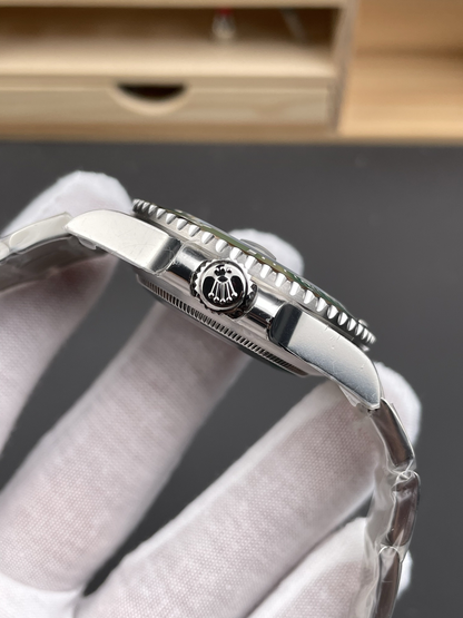 Submariner Date 116610LV
