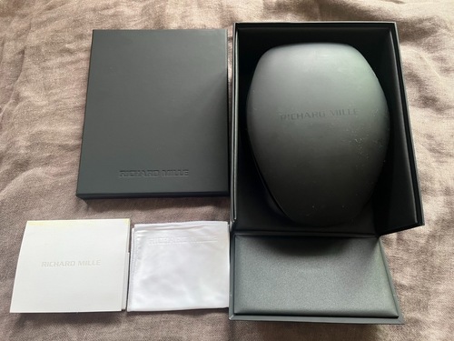 RM Box and Papers Set